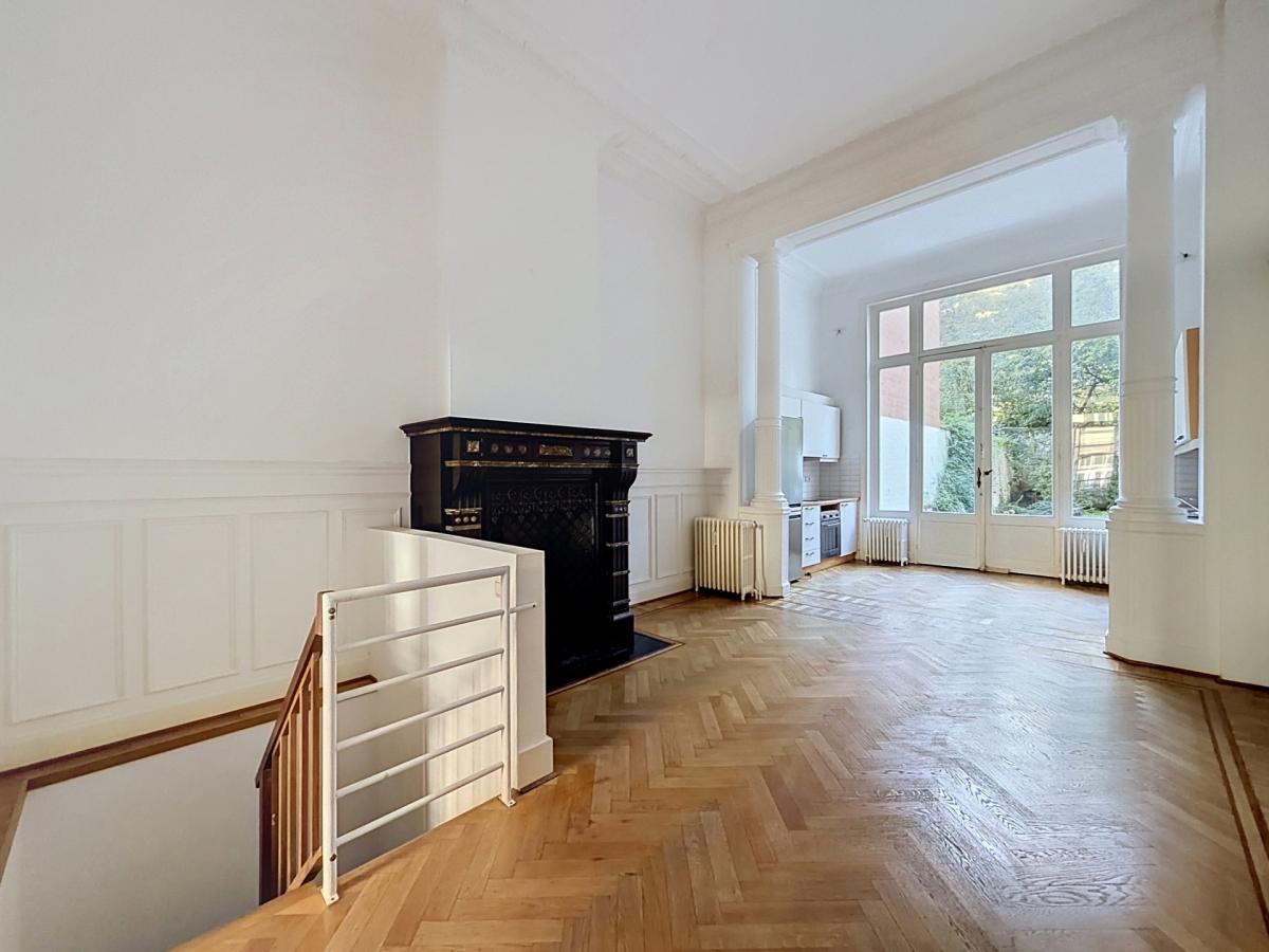 Quartier Brugmann : Duplex 2 chambres avec grand jardin 
