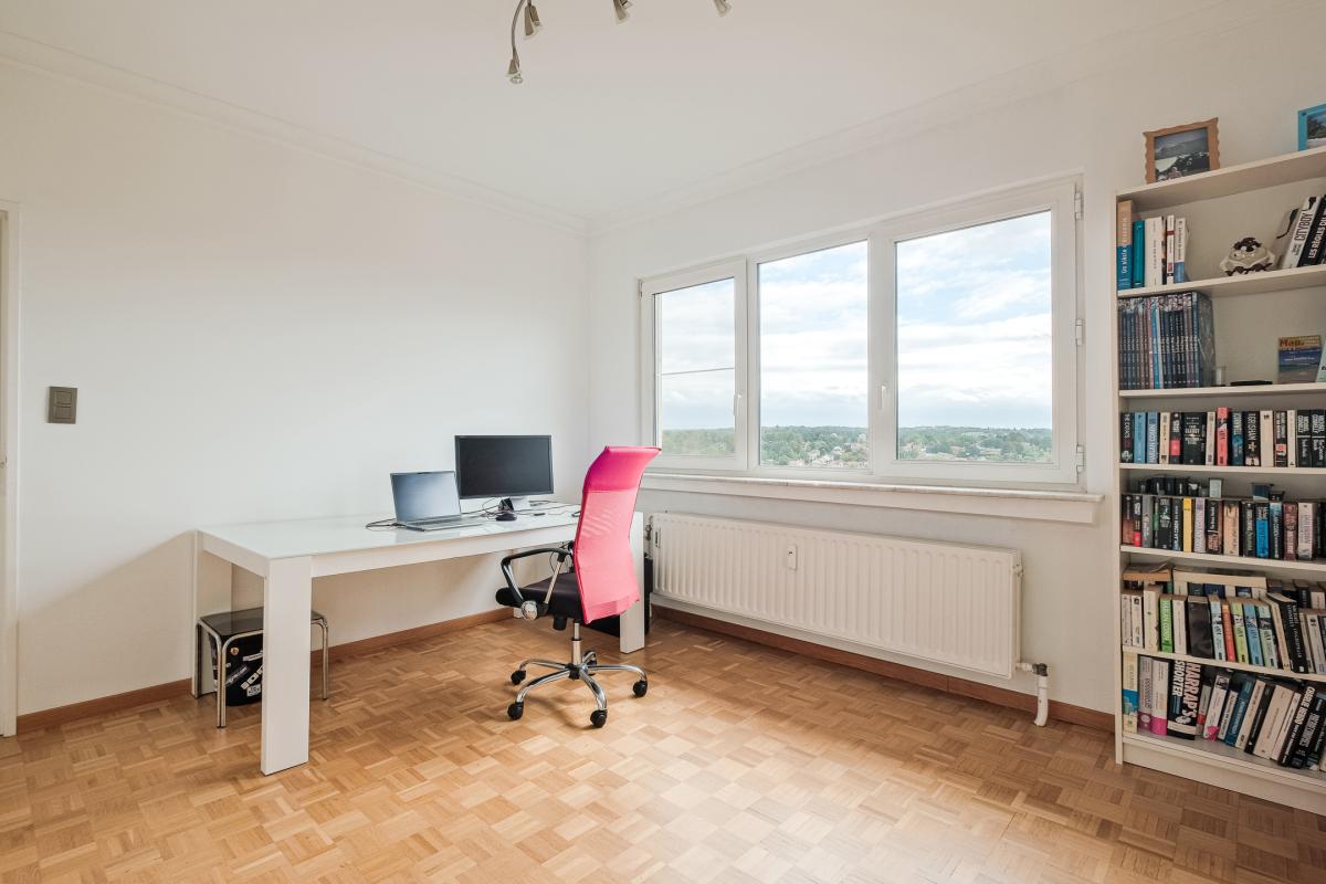Uccle: Magnifique Penthouse 4 chambres, terrasses, garage