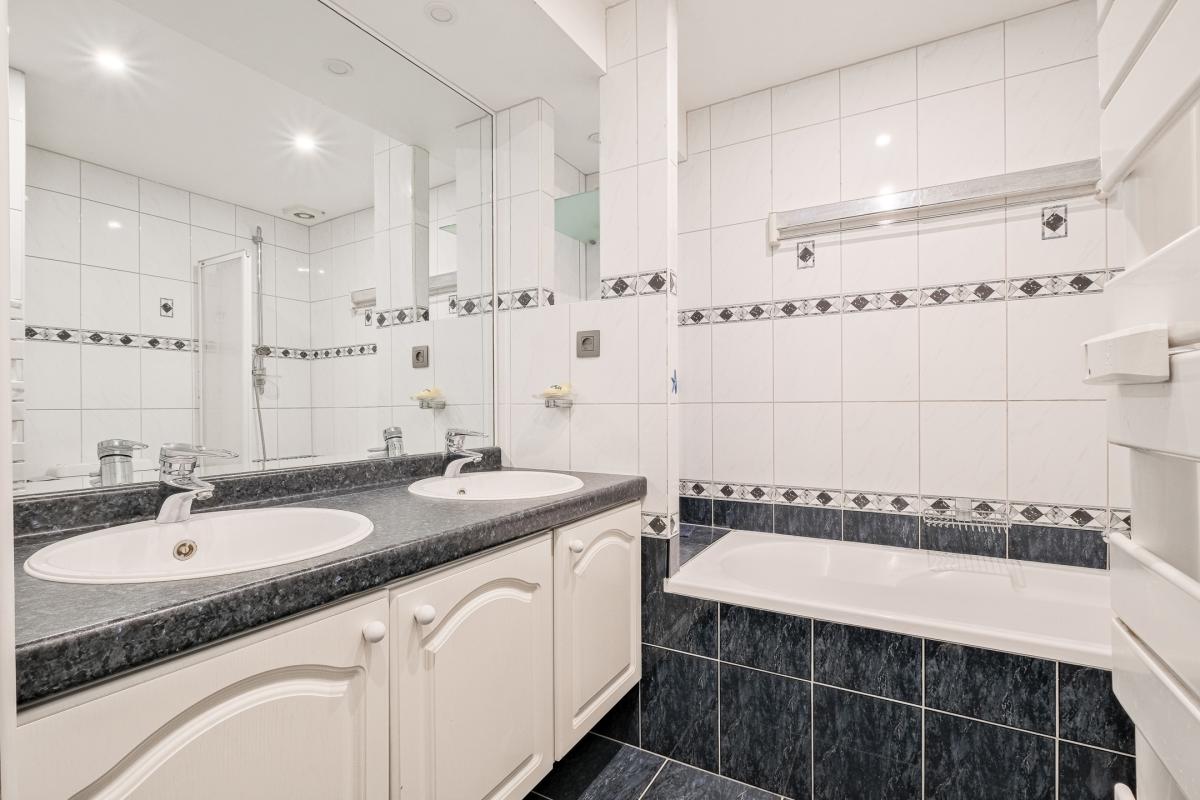 Uccle: Magnifique Penthouse 4 chambres, terrasses, garage