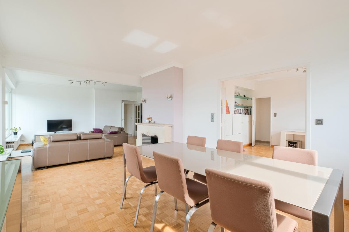 Uccle: Magnifique Penthouse 4 chambres, terrasses, garage