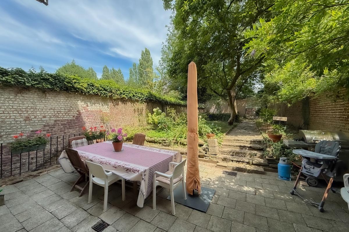Lotz/Cavell: Superbe maison 9 chambres avec jardin 