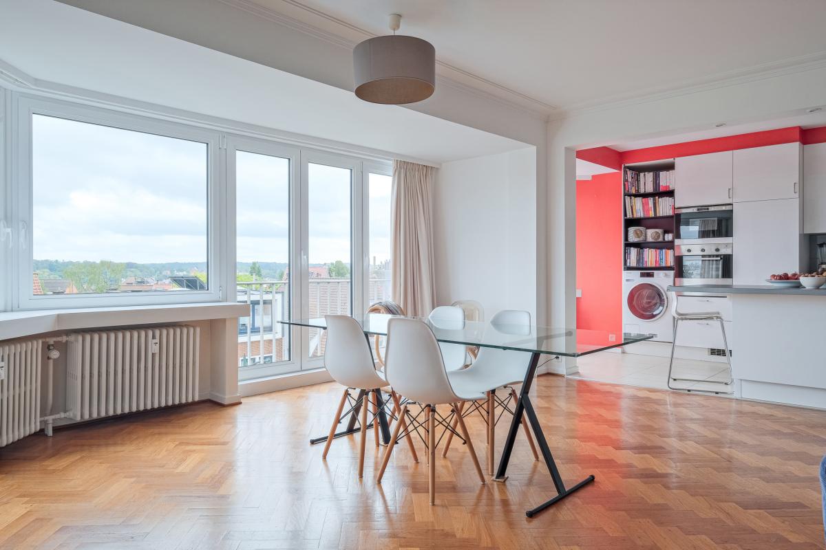Forest, lumineux appartement 2 ch rénové