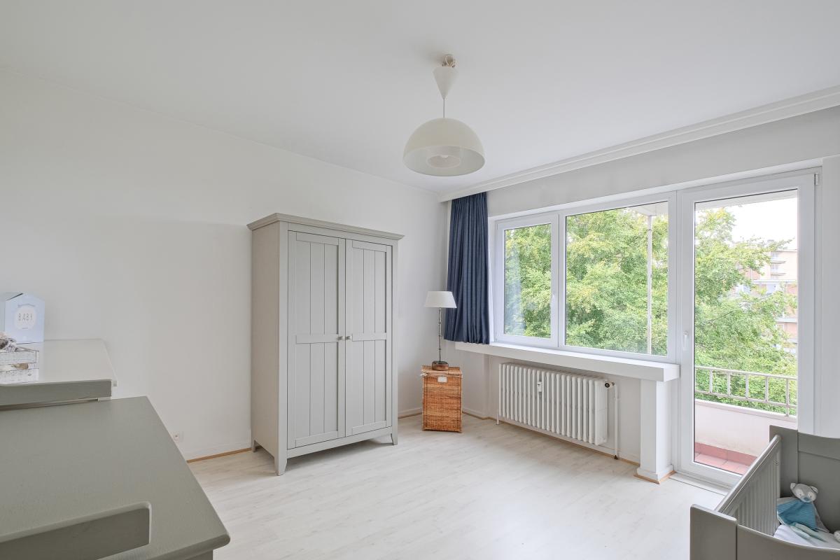 Forest, lumineux appartement 2 ch rénové
