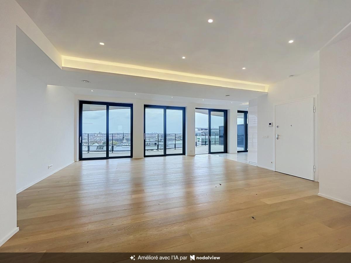 Cond'Or : Penthouse neuf d'exception 3 ch. + 75 m² terrasses