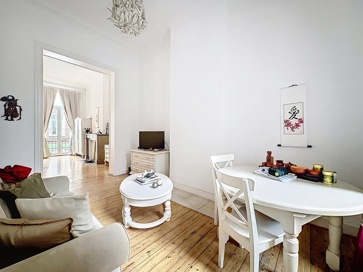 Bailli : Bel appartement meublé + grand balcon