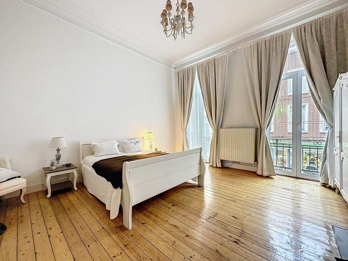 Bailli : Bel appartement meublé + grand balcon