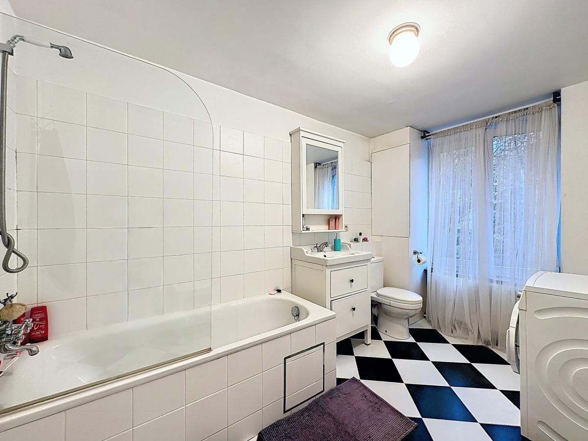 Bailli : Bel appartement meublé + grand balcon
