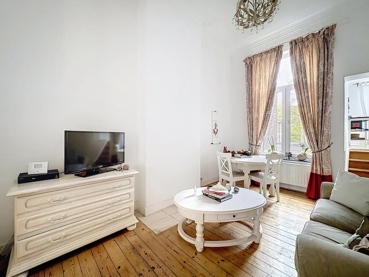 Bailli : Bel appartement meublé + grand balcon