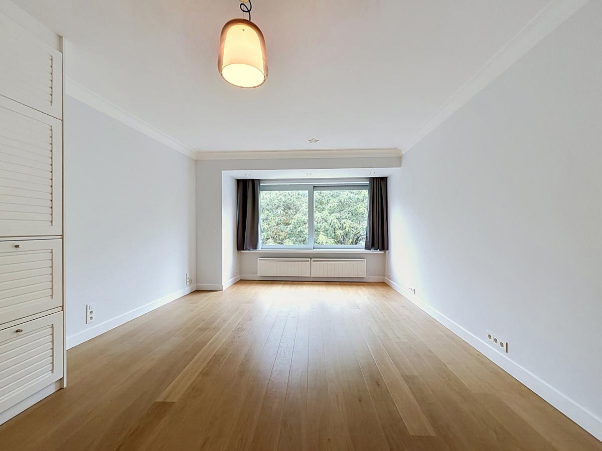 Cavell/Montjoie : Beau studio 