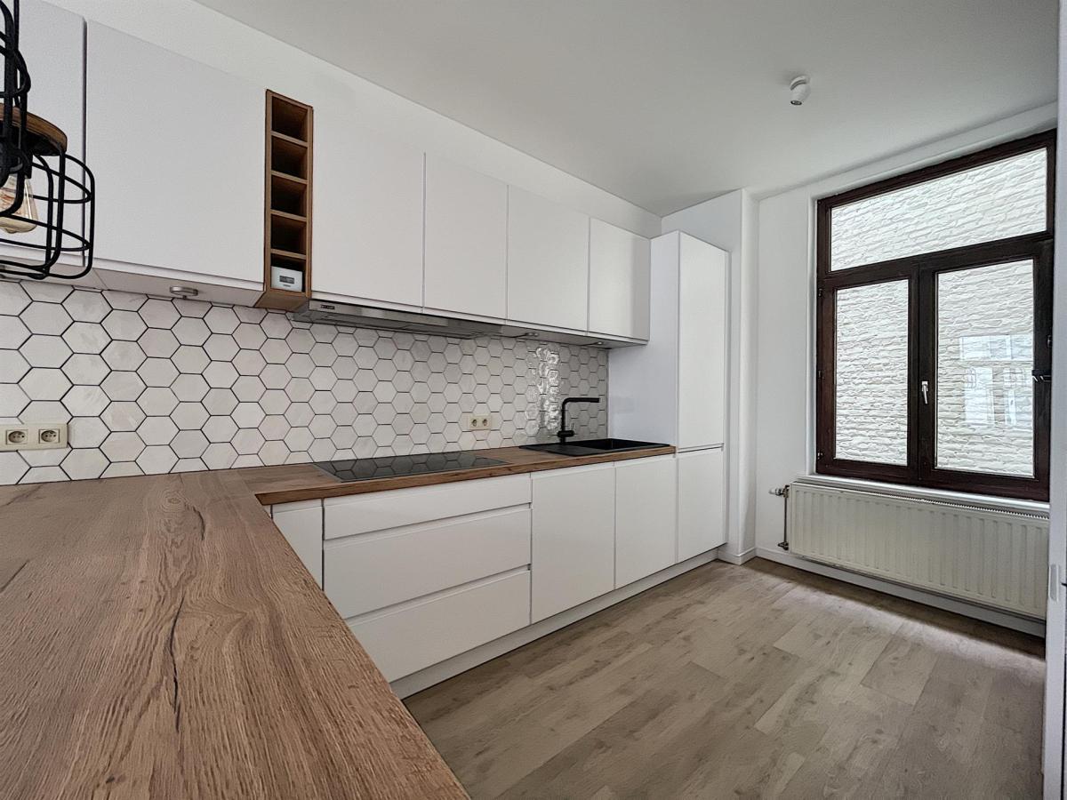 QUARTIER CHATELAIN : Magnifique triplex entièrement rénové