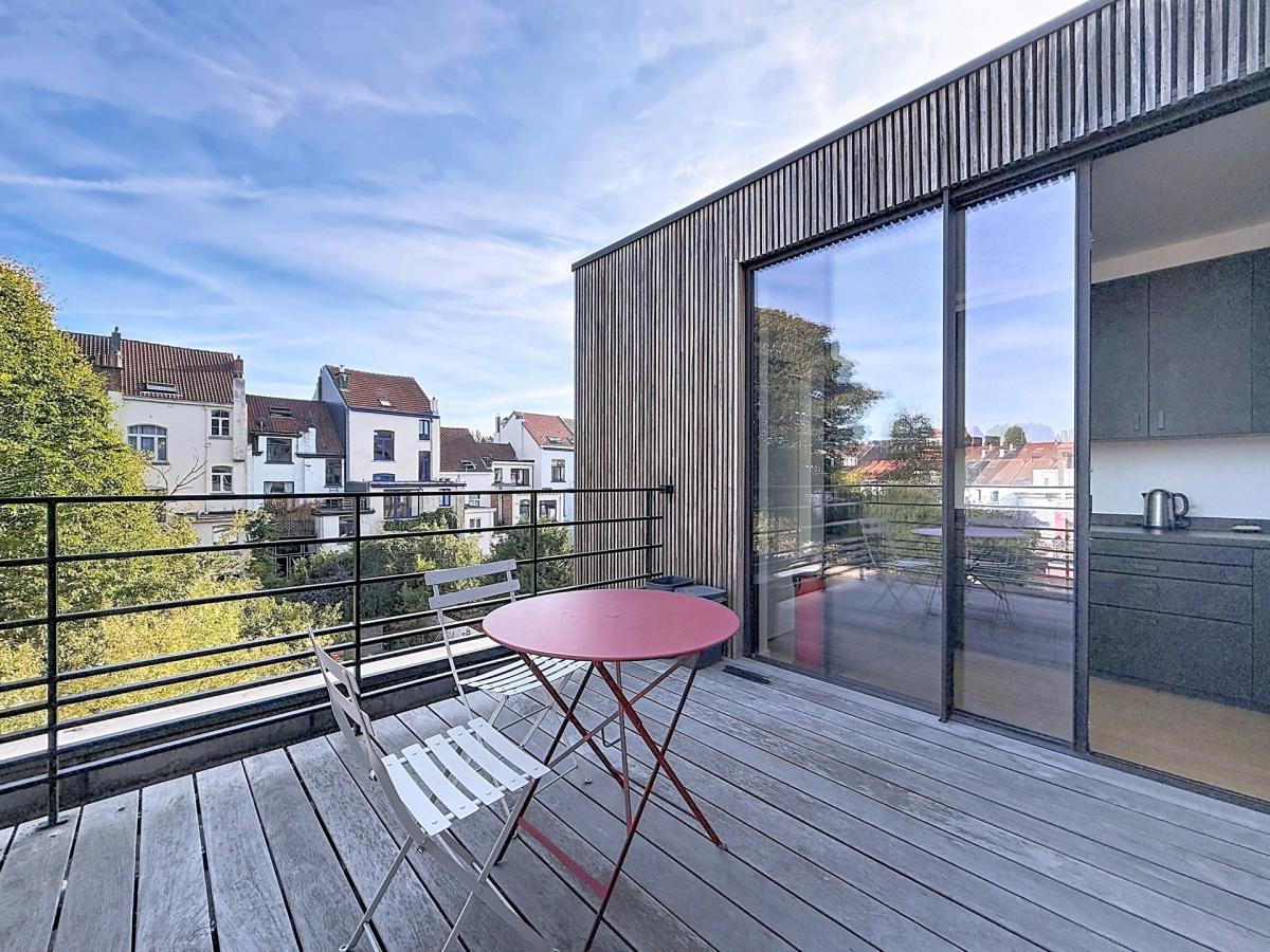 Cimetière d'Ixelles : Duplex 2 chambres meublé + terrasse 