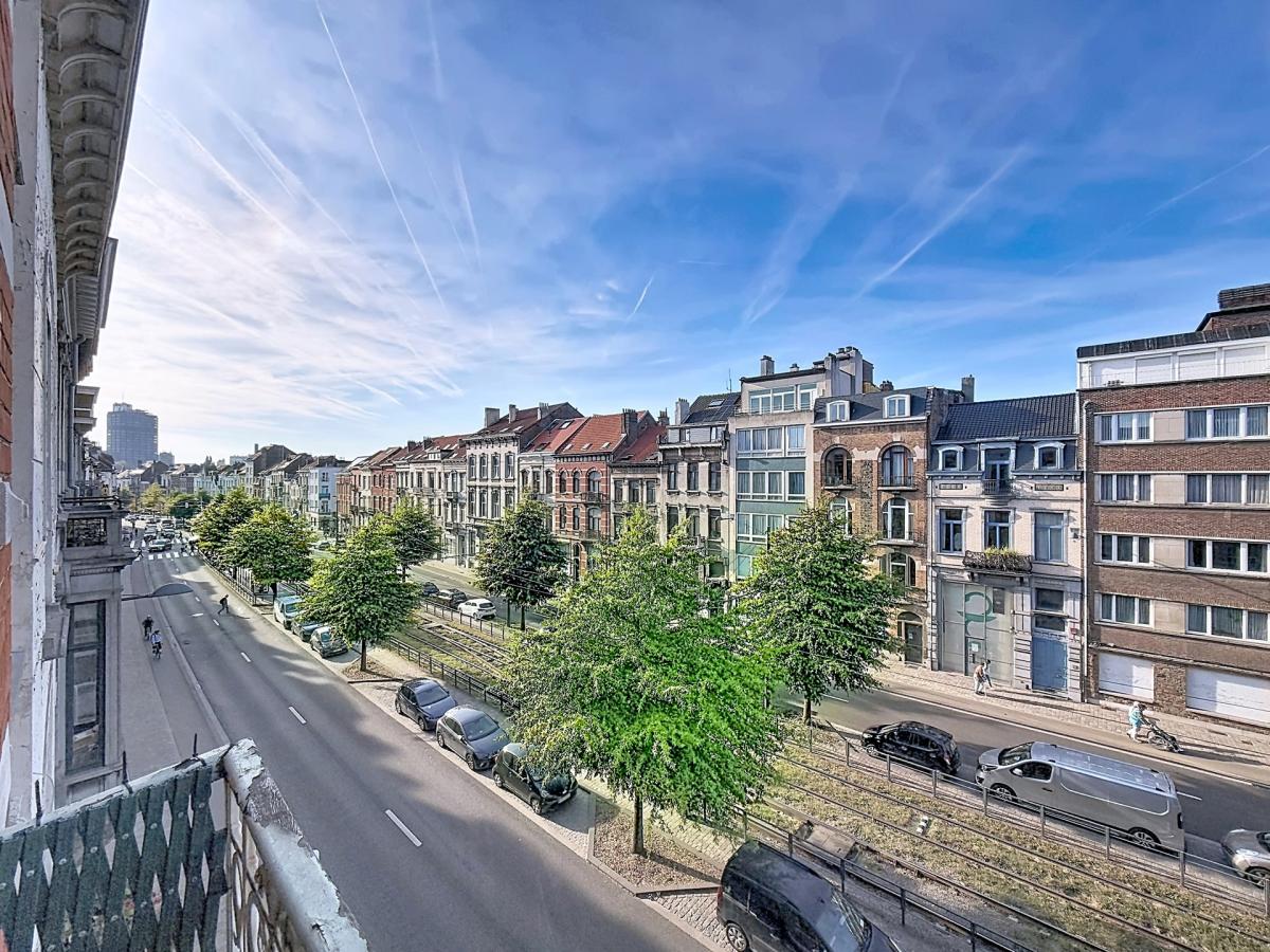 Cimetière d'Ixelles : Duplex 2 chambres meublé + terrasse 