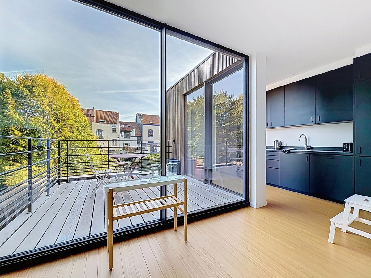 Cimetière d'Ixelles : Duplex 2 chambres meublé + terrasse 