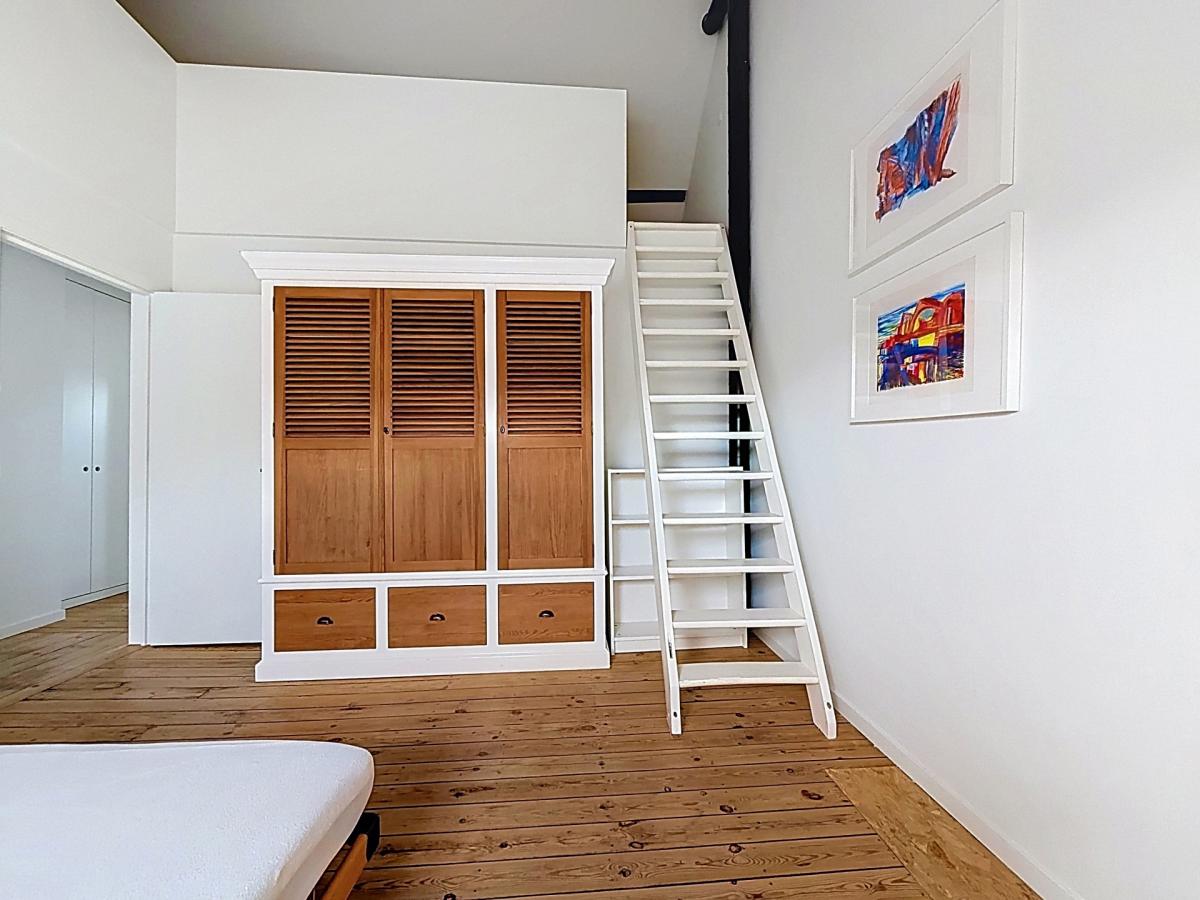 Cimetière d'Ixelles : Duplex 2 chambres meublé + terrasse 