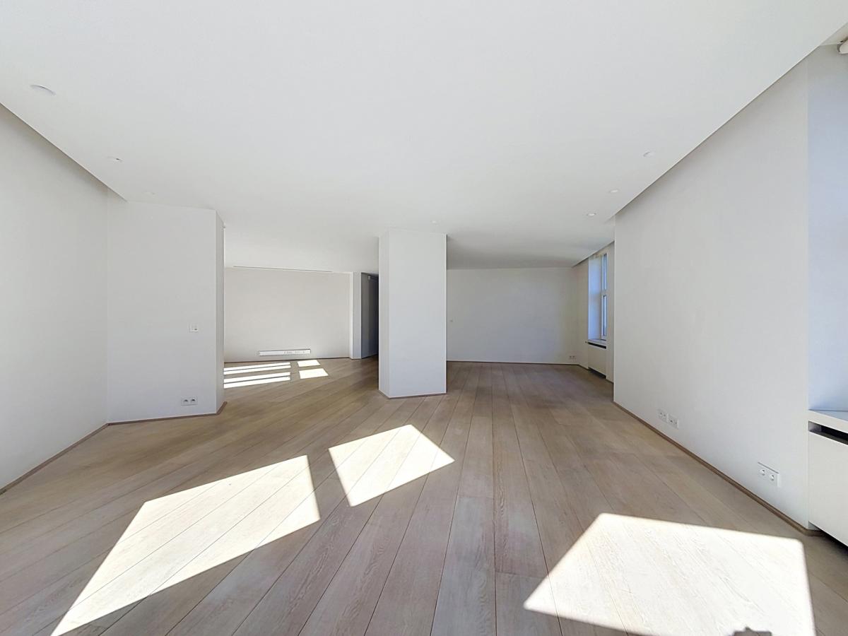 Pl. Stéphanie : Somptueux appartement 3 chambres
