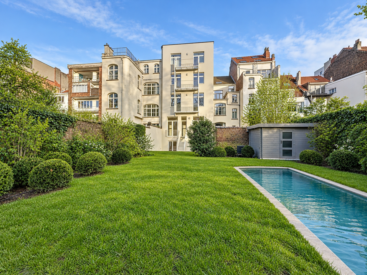 Merjay : Sublime RDC avec jardin et piscine remis à neuf