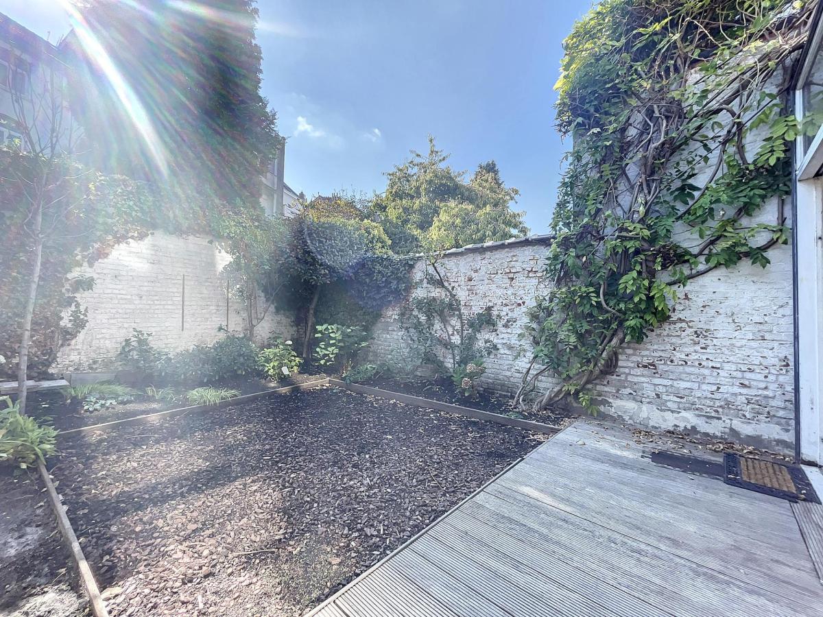 Sq Ambiorix : Maison de maître + jardin & terrasse
