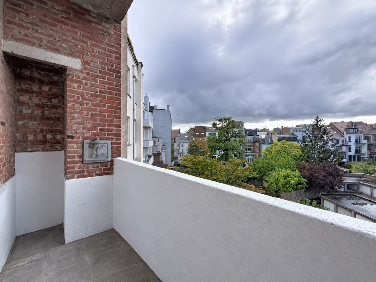 Place Brugmann : Bel appartement 2 ch. remis à neuf