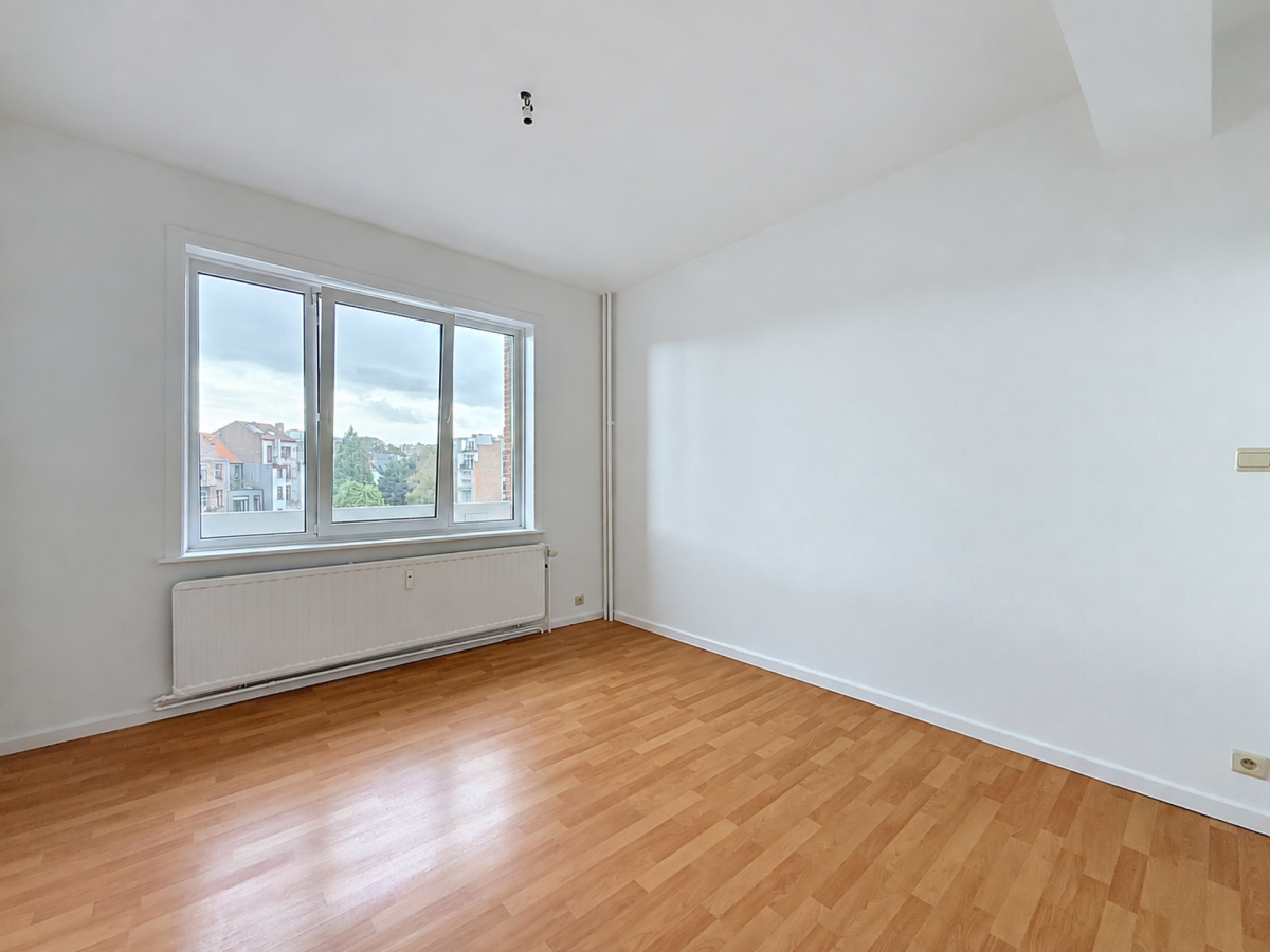 Place Brugmann : Bel appartement 2 ch. remis à neuf