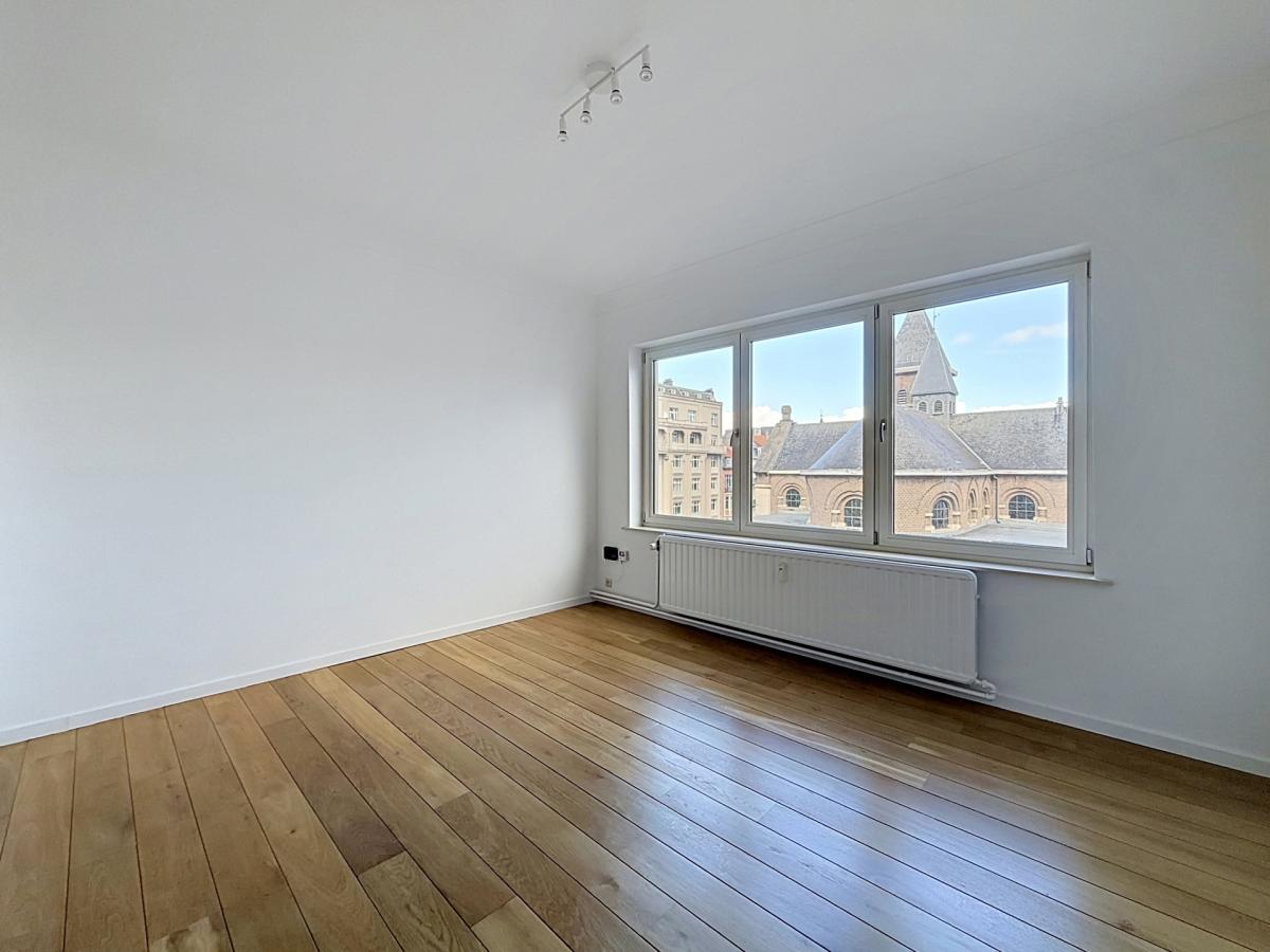 Place Brugmann : Bel appartement 2 ch. remis à neuf