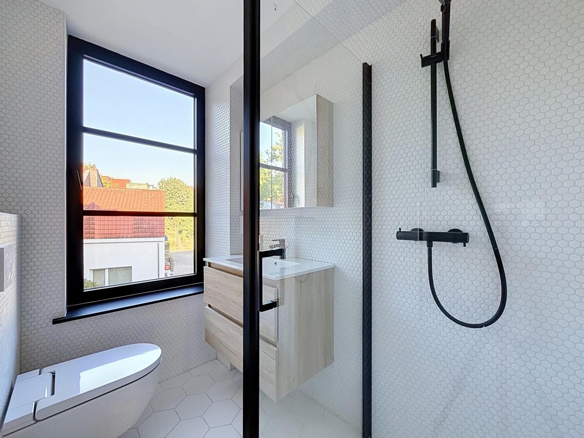 Uccle : Maison 5 chambres entièrement rénovée + jardin !