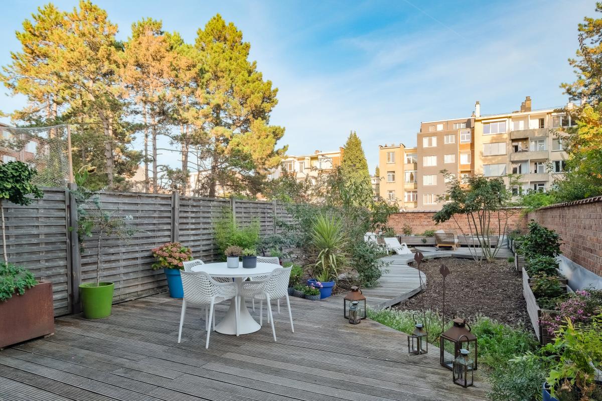 Quartier Cavell: Appartement 1 chambre + bureau, beau jardin