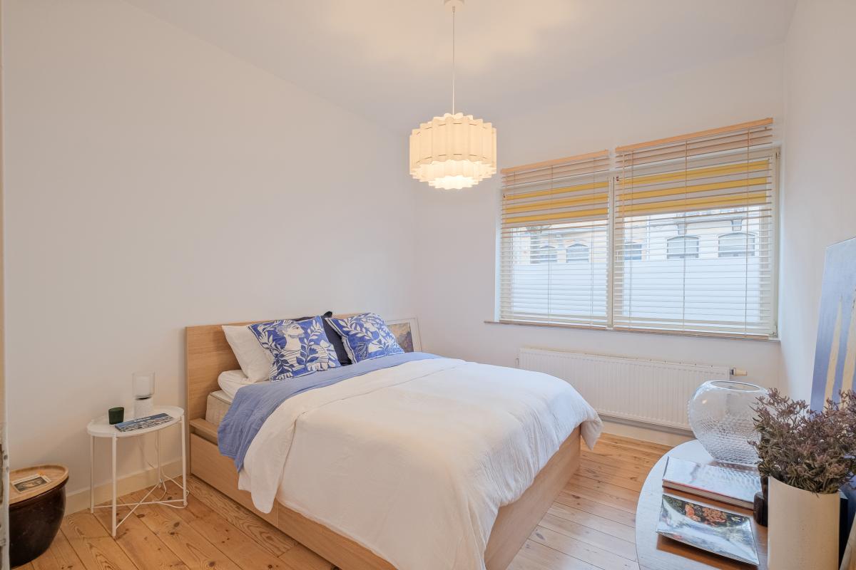 Quartier Cavell: Appartement 1 chambre + bureau, beau jardin
