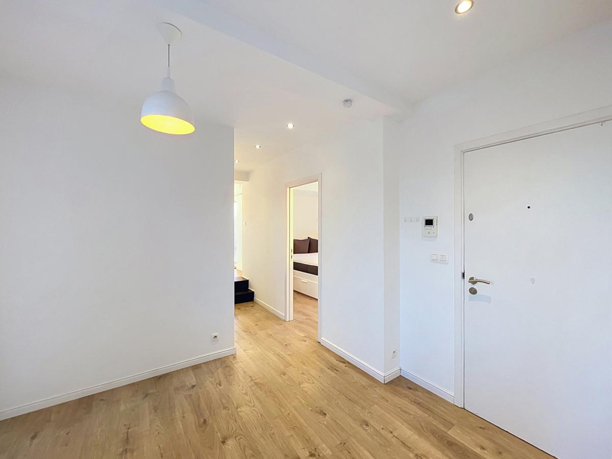 Cinquantenaire – Magnifique penthouse 1 ch. + terrasse