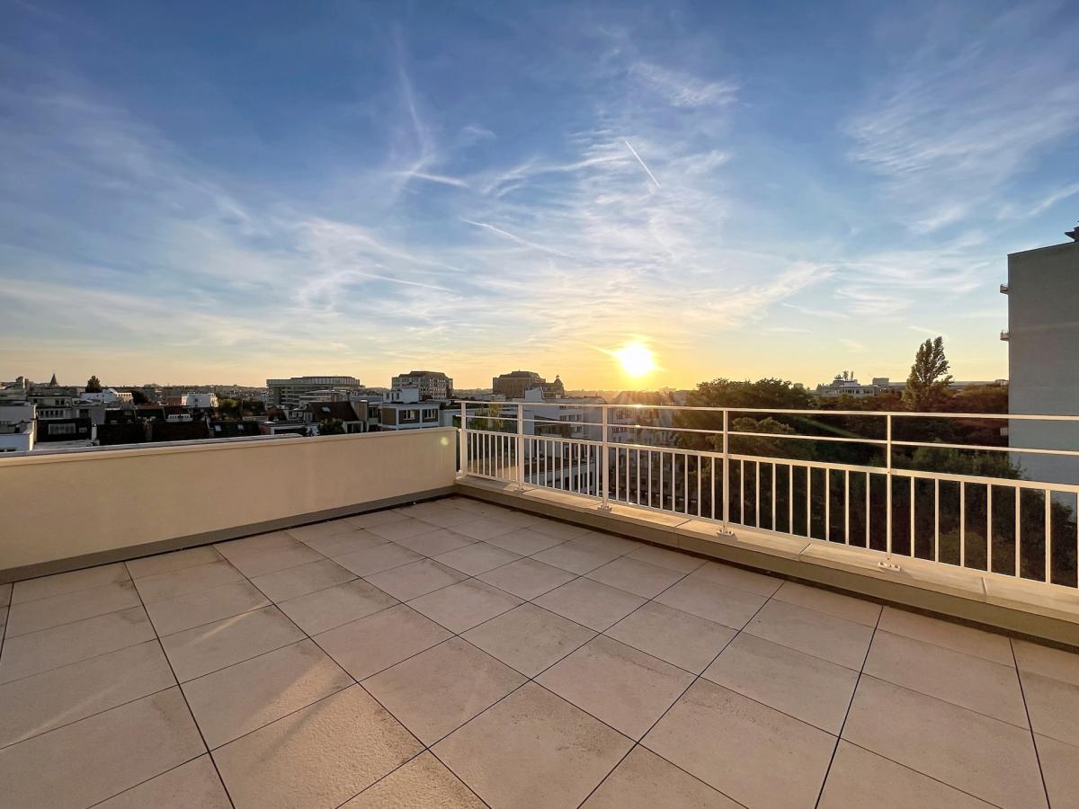 Cinquantenaire – Magnifique penthouse 1 ch. + terrasse