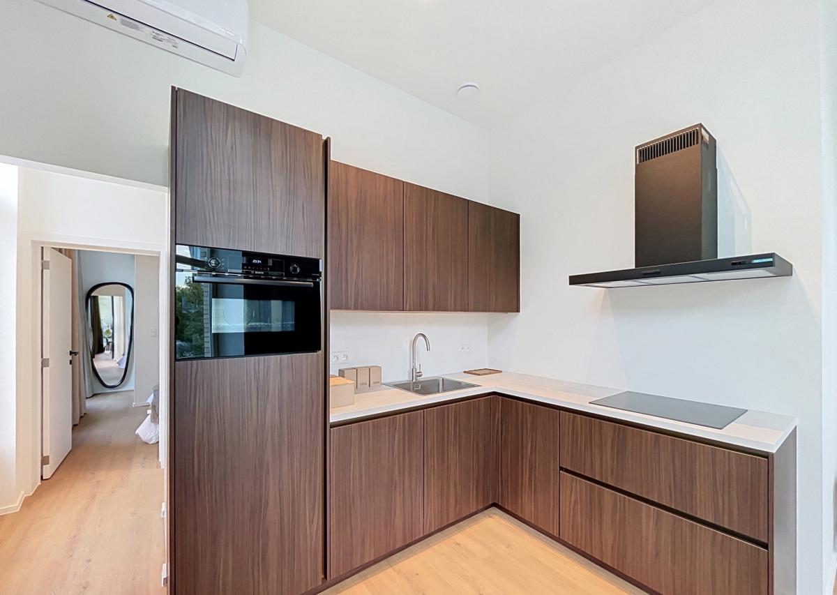 Cinquantenaire : Magnifique appartement meublé et rénové
