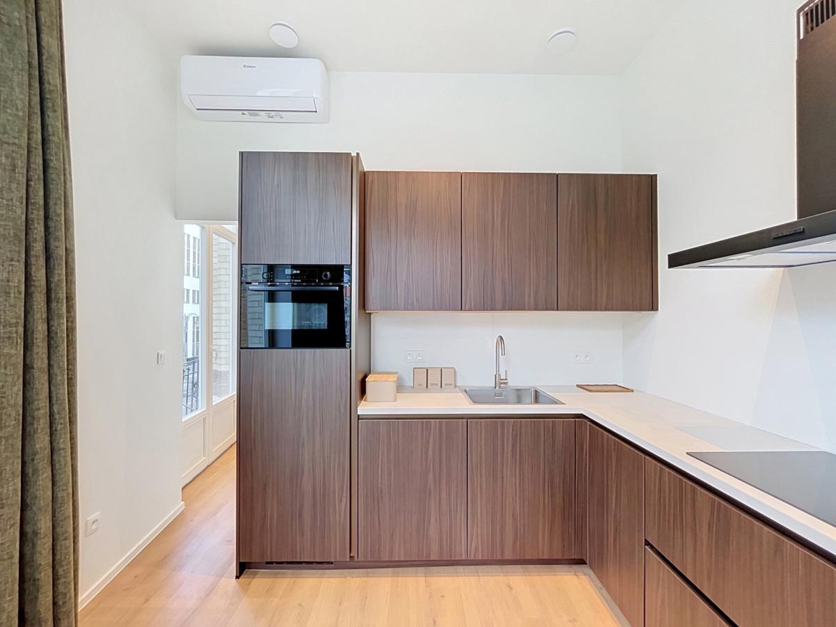 Cinquantenaire : Magnifique appartement meublé et rénové