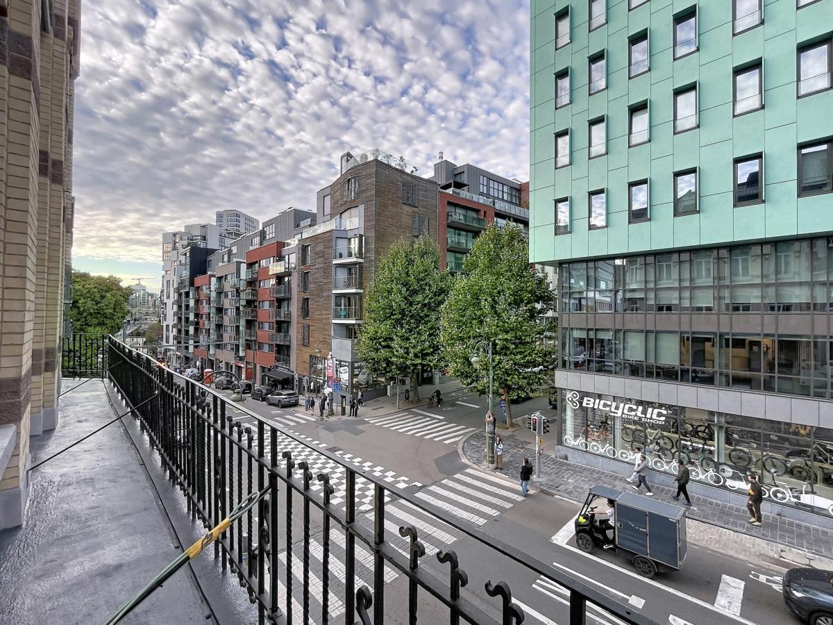 Cinquantenaire : Magnifique appartement meublé et rénové