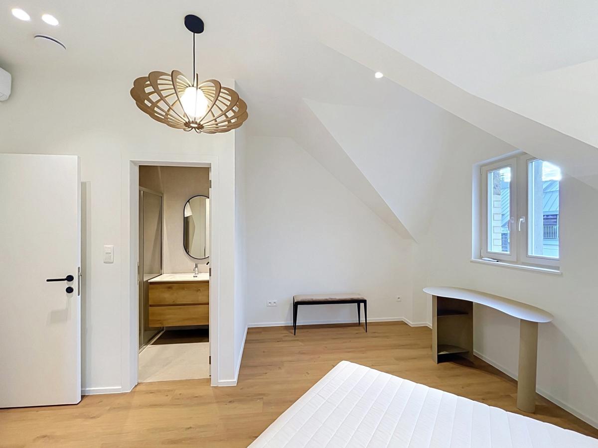 Cinquantenaire - Magnifique appartement meublé et rénové