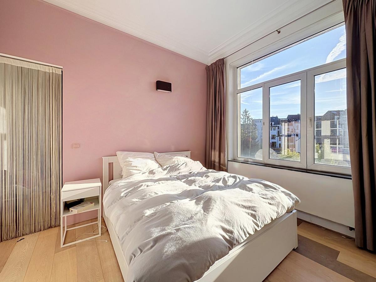Place Brugmann : Appartement de caractère avec un balcon
