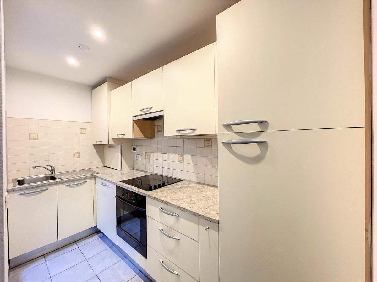 Etangs Ixelles : Appartement 1 chambre + terrasse & Jardin