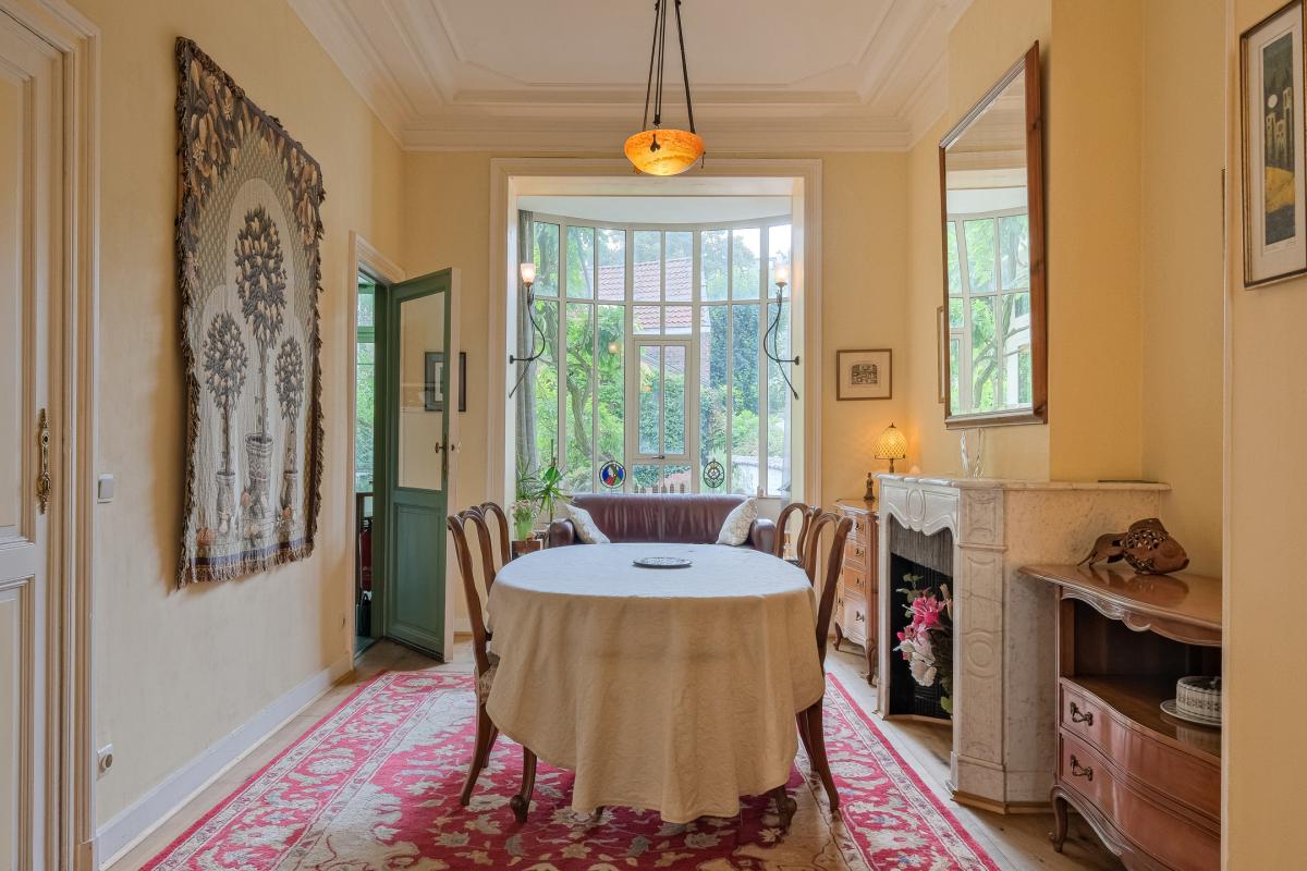Place Brugmann : maison 6 ch + jardin orienté Sud