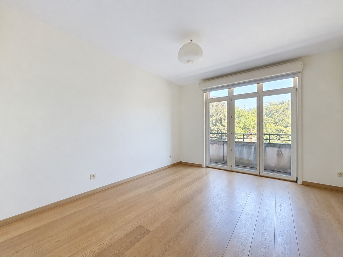 Place Brugmann : Superbe appartement 2 chambres + terrasse