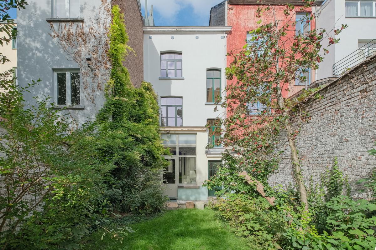 Place Jourdan – Magnifique maison bruxelloise 6 ch. + jardin