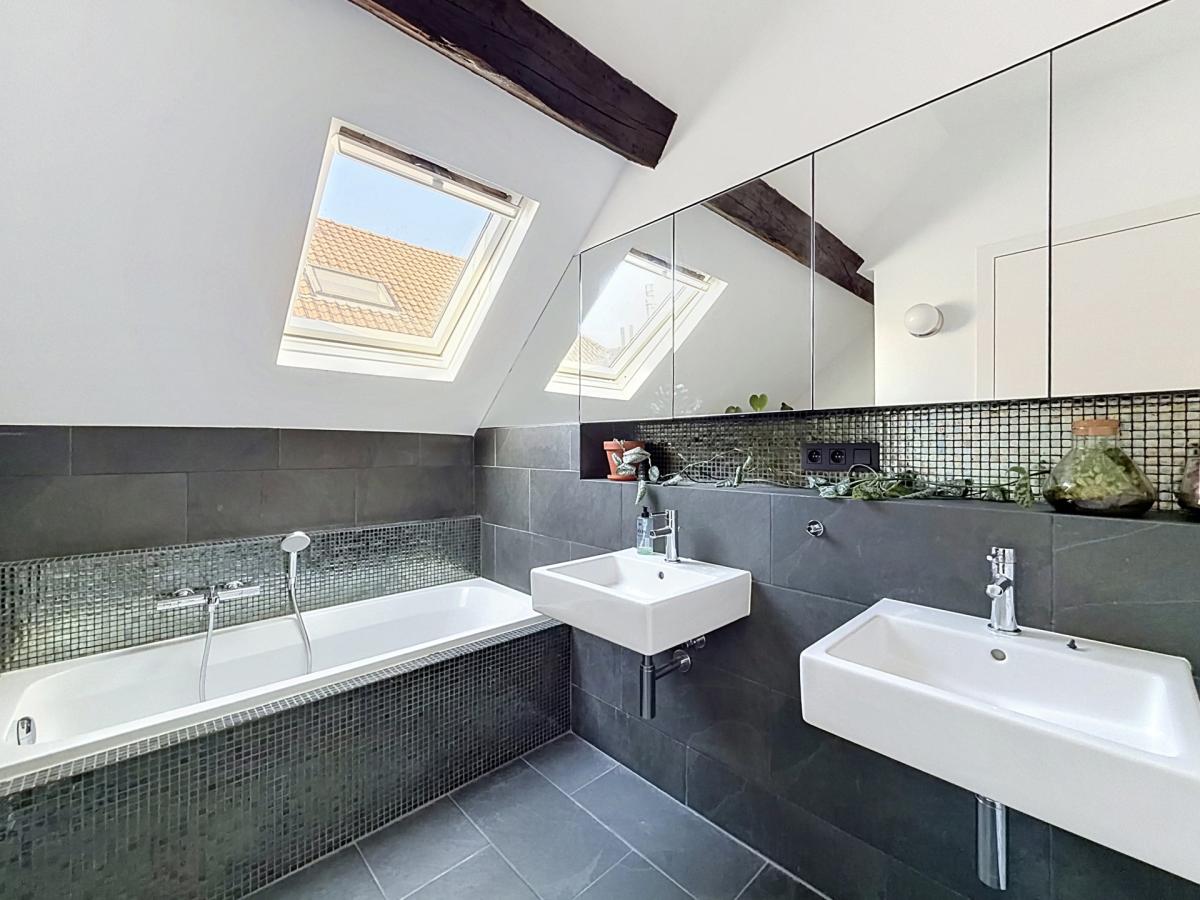 Chaussée d'Ixelles : Sublime penthouse + terrasses