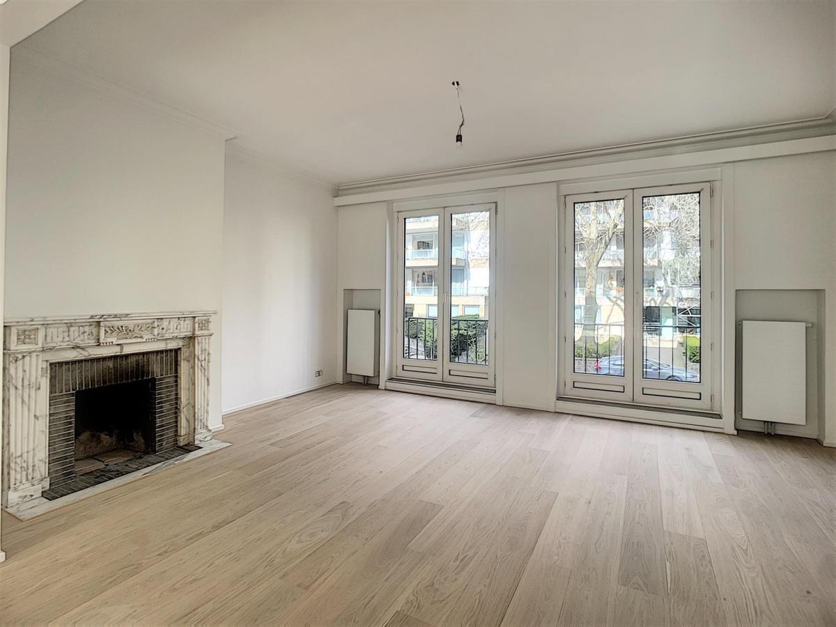 Bois de la Cambre : magnifique appartement 3 ch. + terrasse