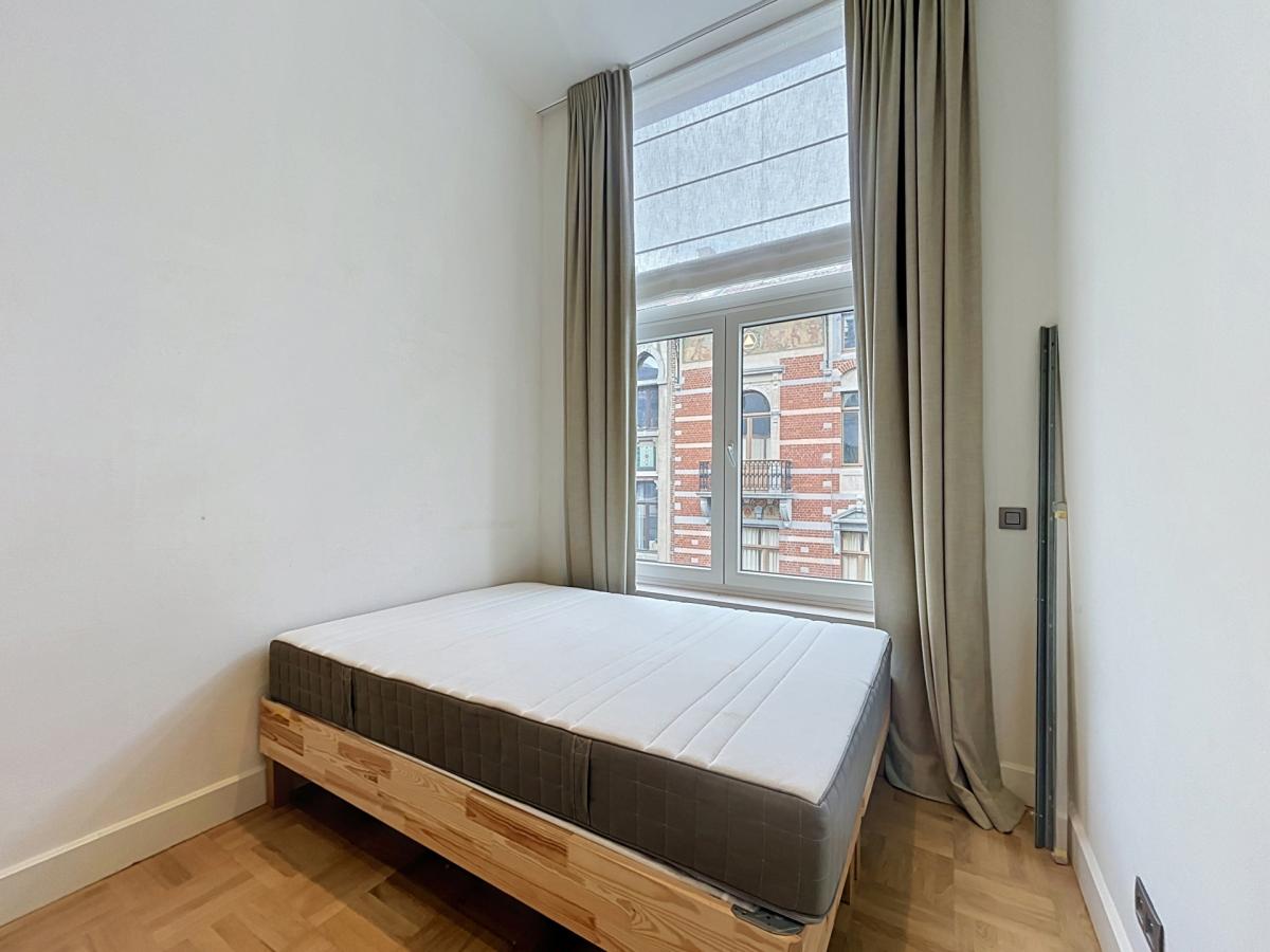 Sablon : Appart. meublé 2 ch. – location 6 à 10 mois