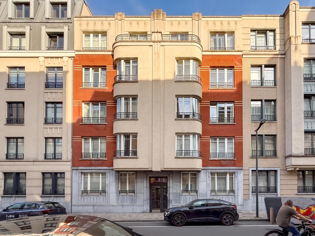 Ixelles, Place Brugmann appartement avec terrasse, parking