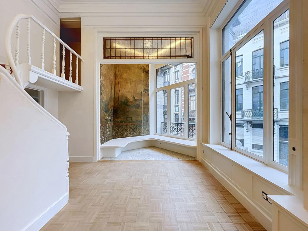 Sablon : Appartement de standing 1 chambre + bureau