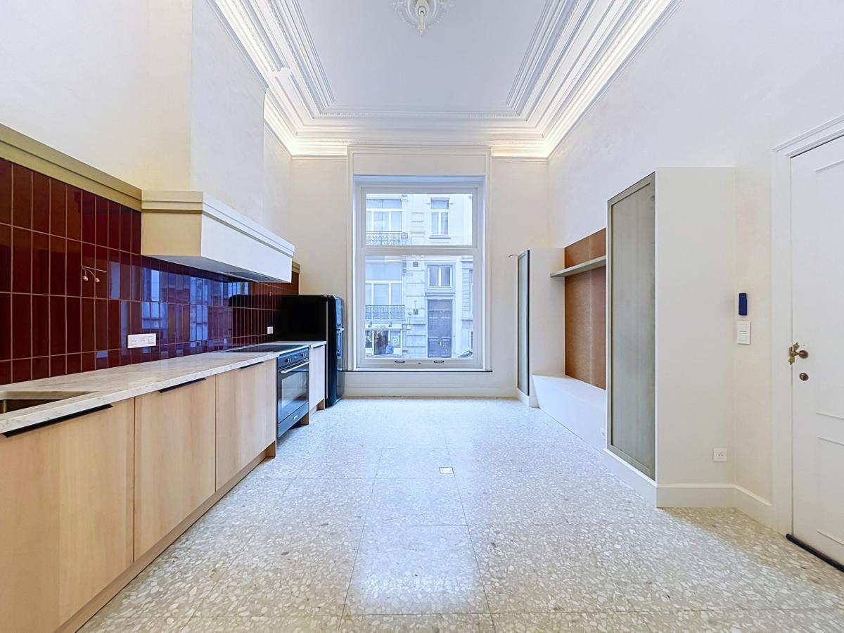 Sablon : Appartement de standing 1 chambre + bureau