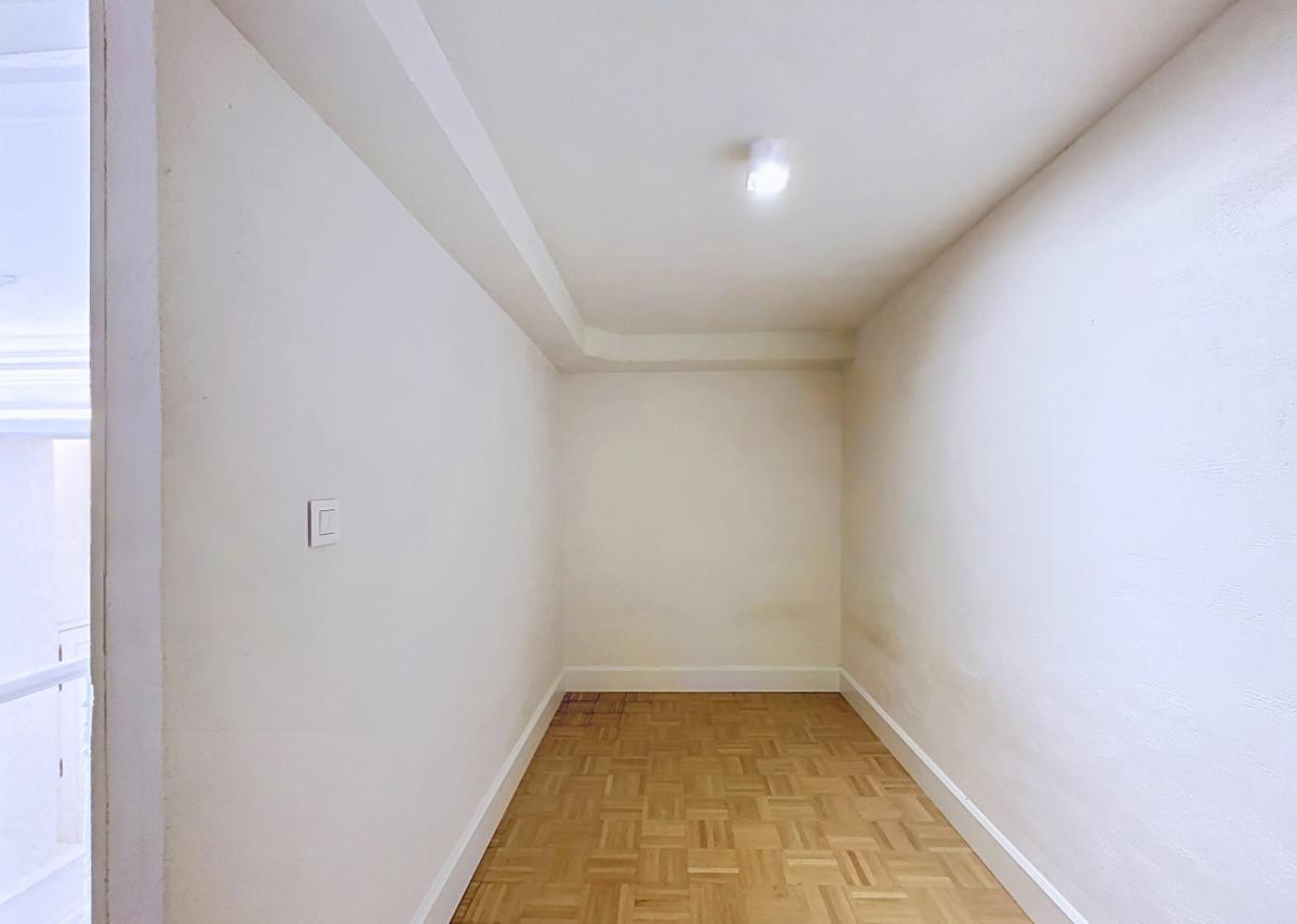 Sablon : Appartement de standing 1 chambre + bureau