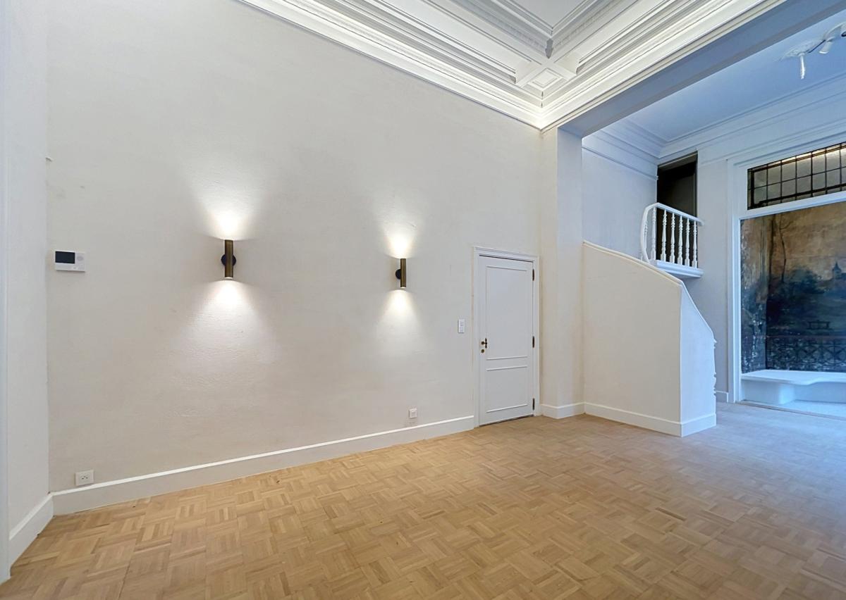 Sablon : Appartement de standing 1 chambre + bureau
