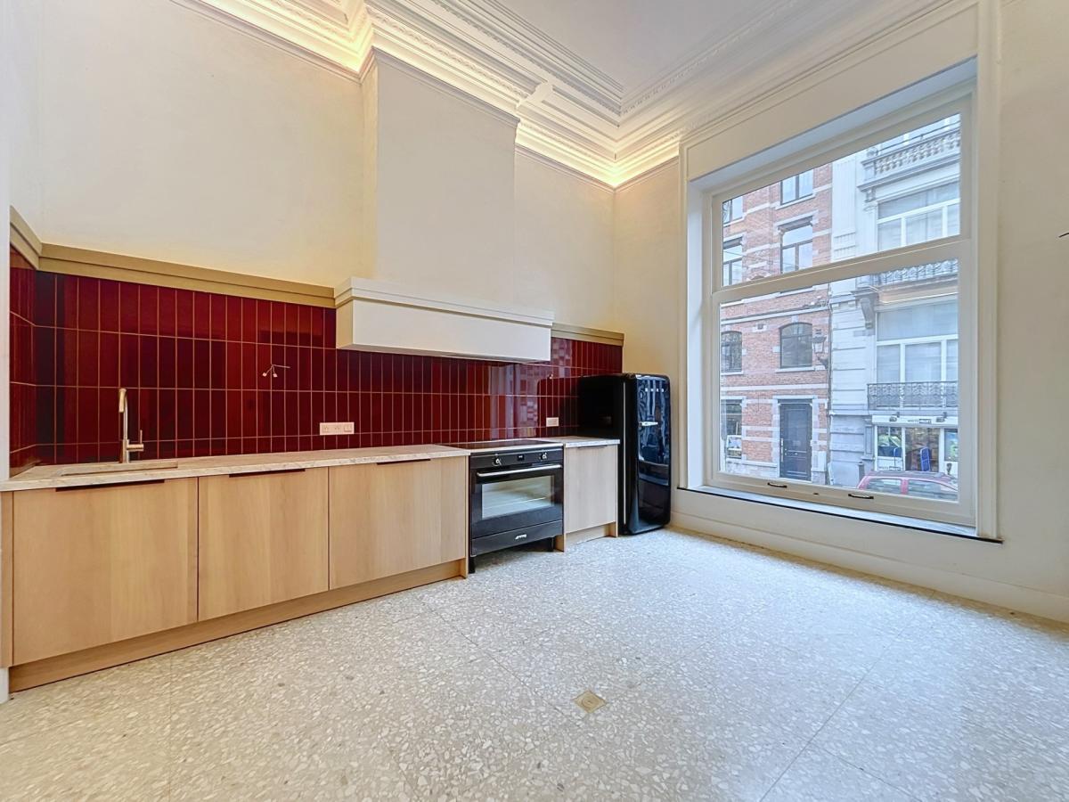 Sablon : Appartement de standing 1 chambre + bureau