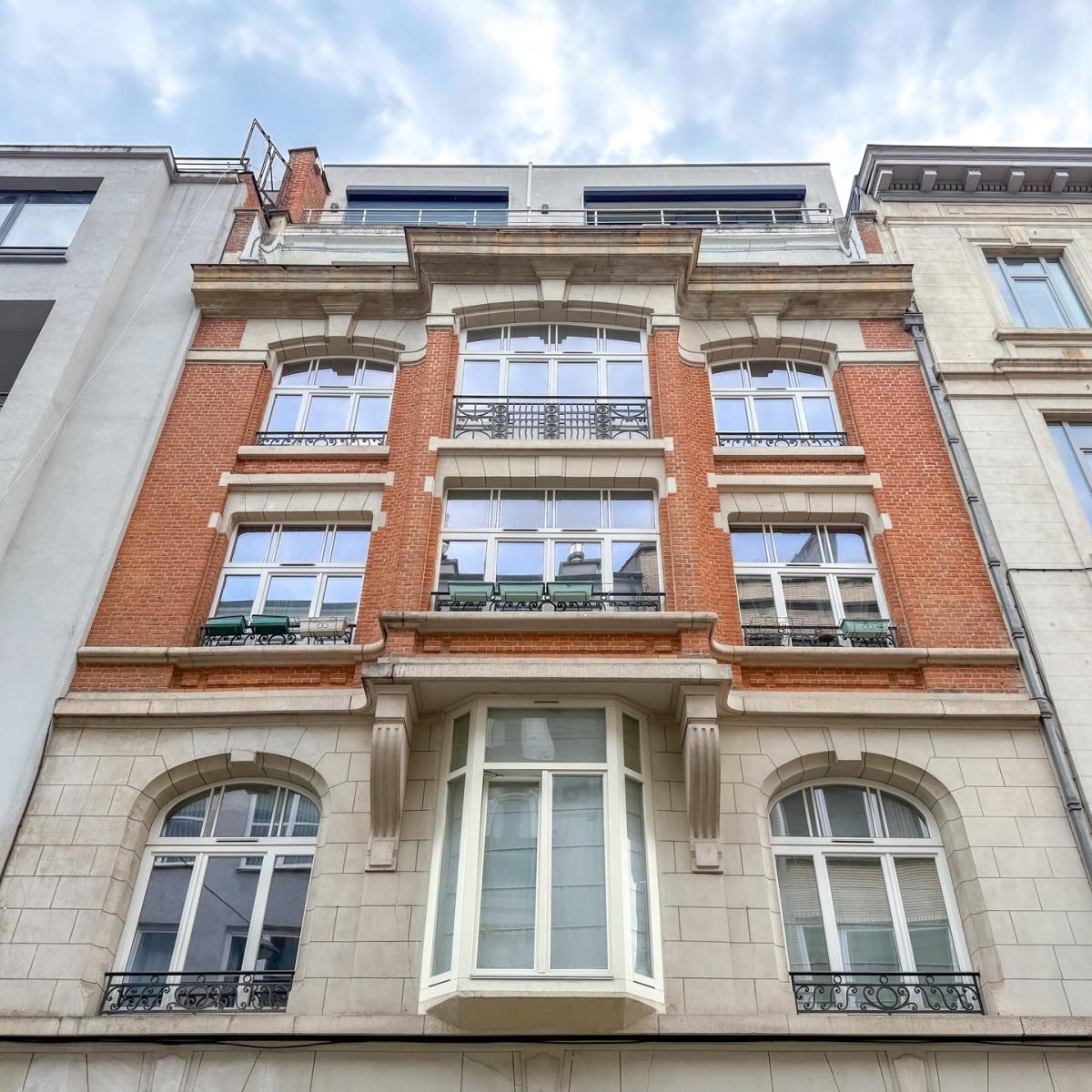 Boulevard de Waterloo : Superbe Penthouse avec vue 