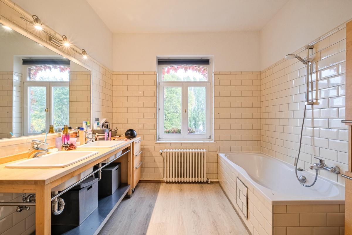 Etangs d'Ixelles, maison de Maître révové de 410 m2  jardin