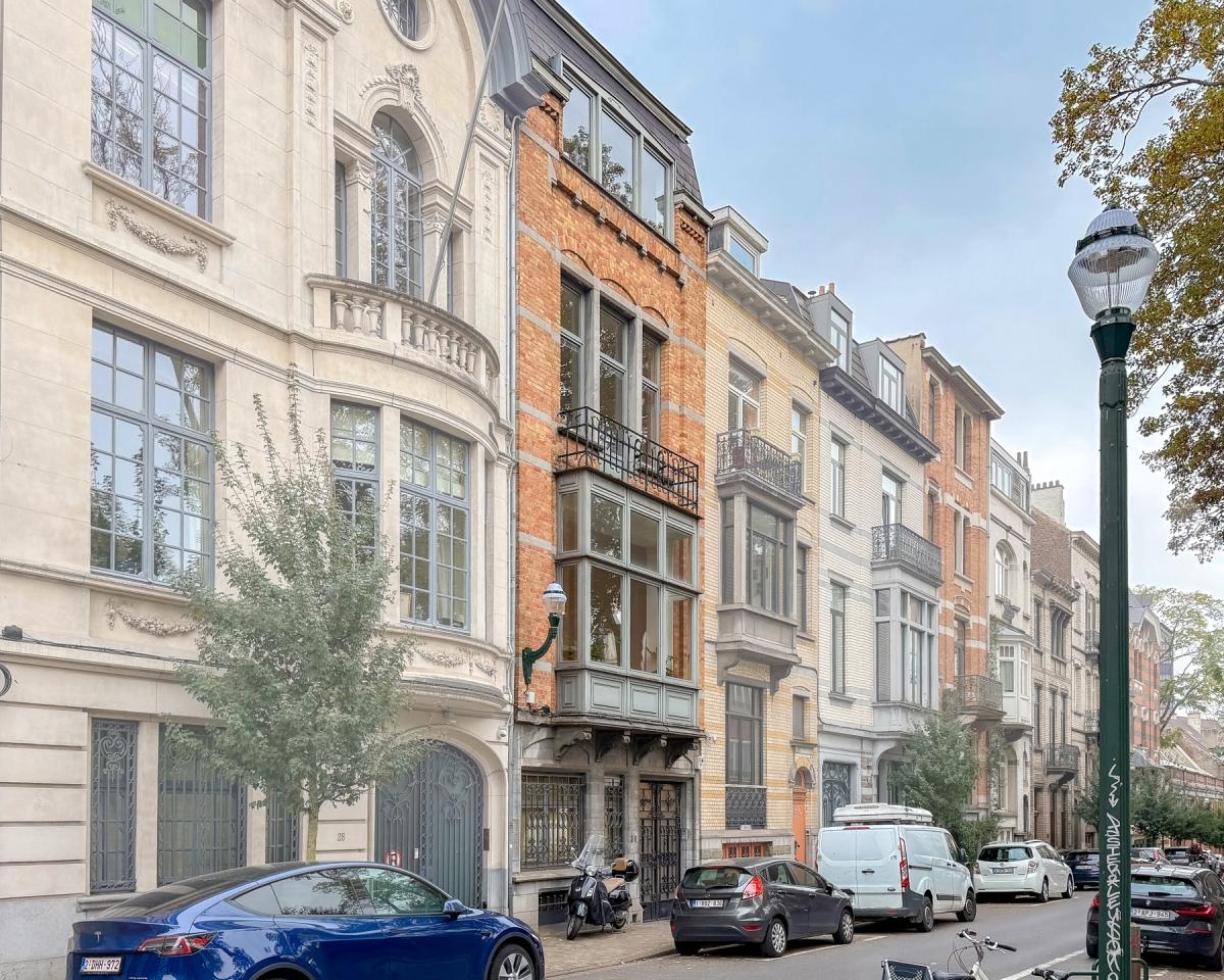 Etangs d'Ixelles, maison de Maître révové de 410 m2  jardin